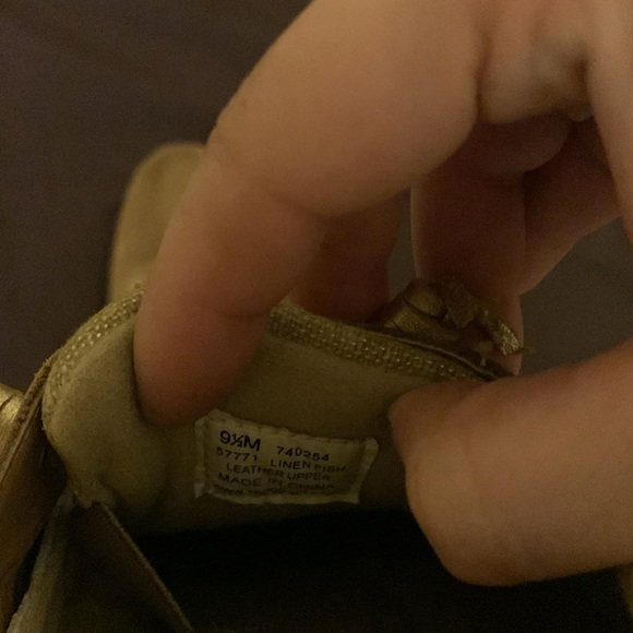 Sperry like off brand shoes. Maui island tan leather with gold accent. Like new - Picture 2 of 4